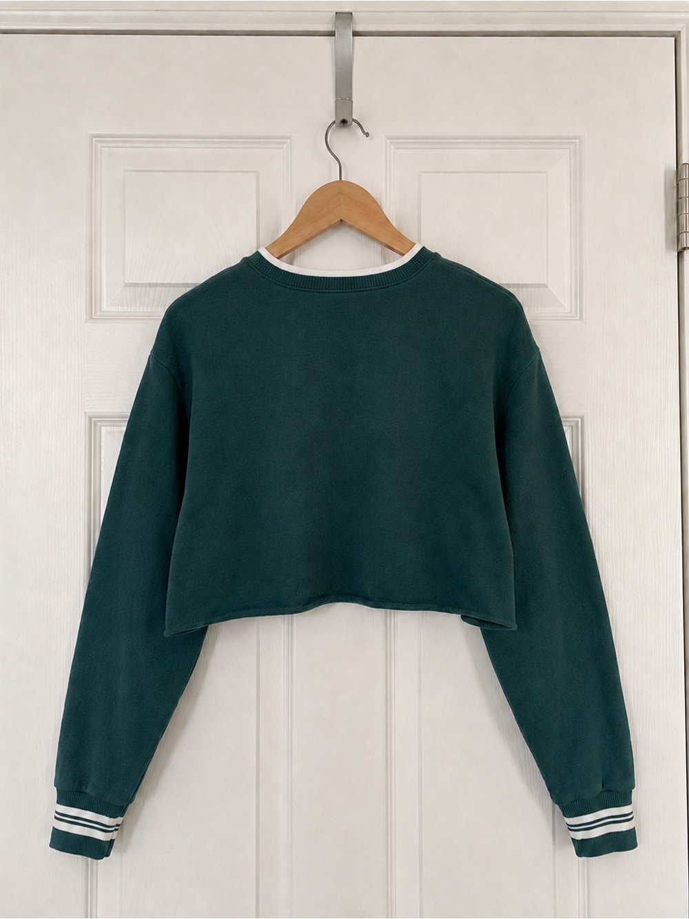 Moussy Tokyo Green Cropped Sweatshirt Striped Cuffs Size M - Picture 3 of 6